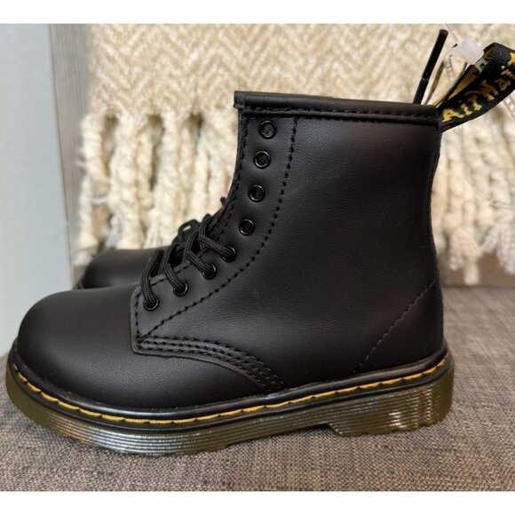 Doc Martens Toddler 9 Delaney Black Leather Combat Boots Zip Ankle Dr - Picture 1 of 9